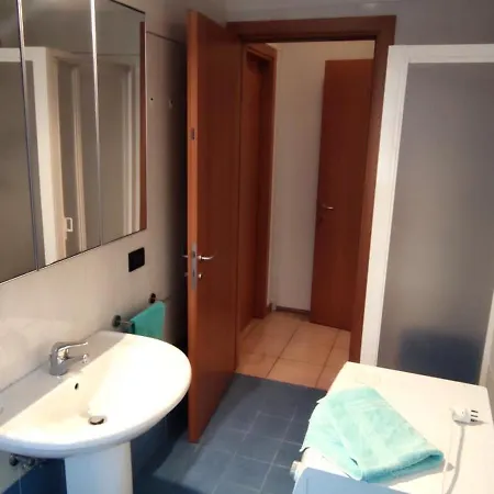 Roberta Con Piscina - Agenzia Cocal 카오를레