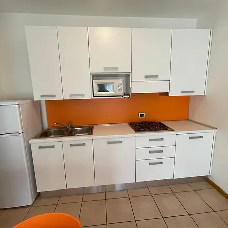 Roberta Con Piscina - Agenzia Cocal