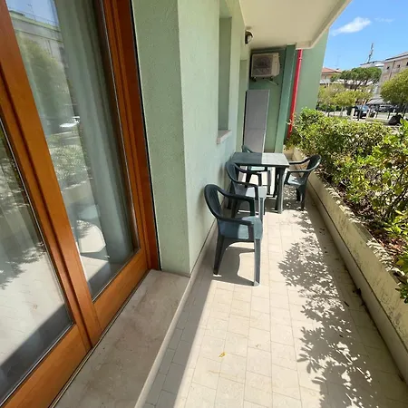 Apartman Roberta Con Piscina - Agenzia Cocal