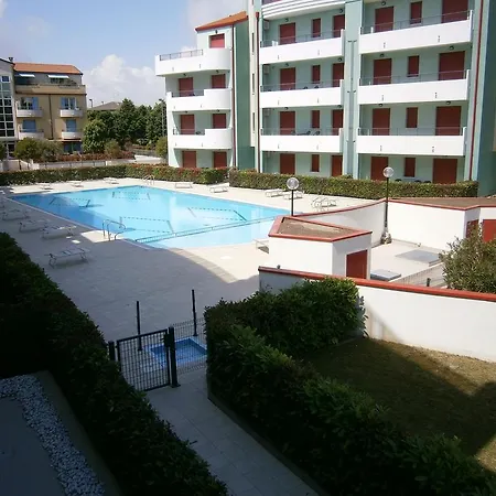 Roberta Con Piscina - Agenzia Cocal