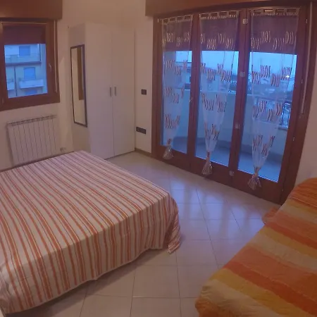 Roberta Con Piscina - Agenzia Cocal 아파트 카오를레