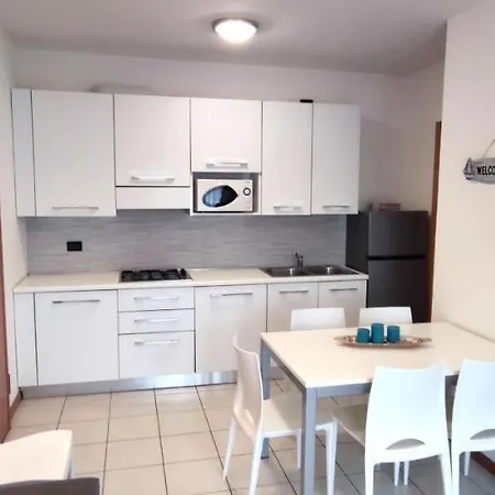 Roberta Con Piscina - Agenzia Cocal Apartment