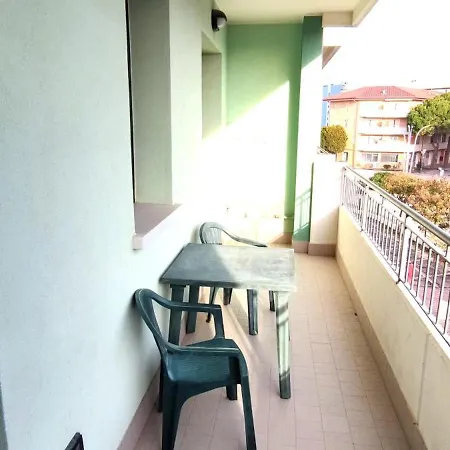 Apartman Roberta Con Piscina - Agenzia Cocal